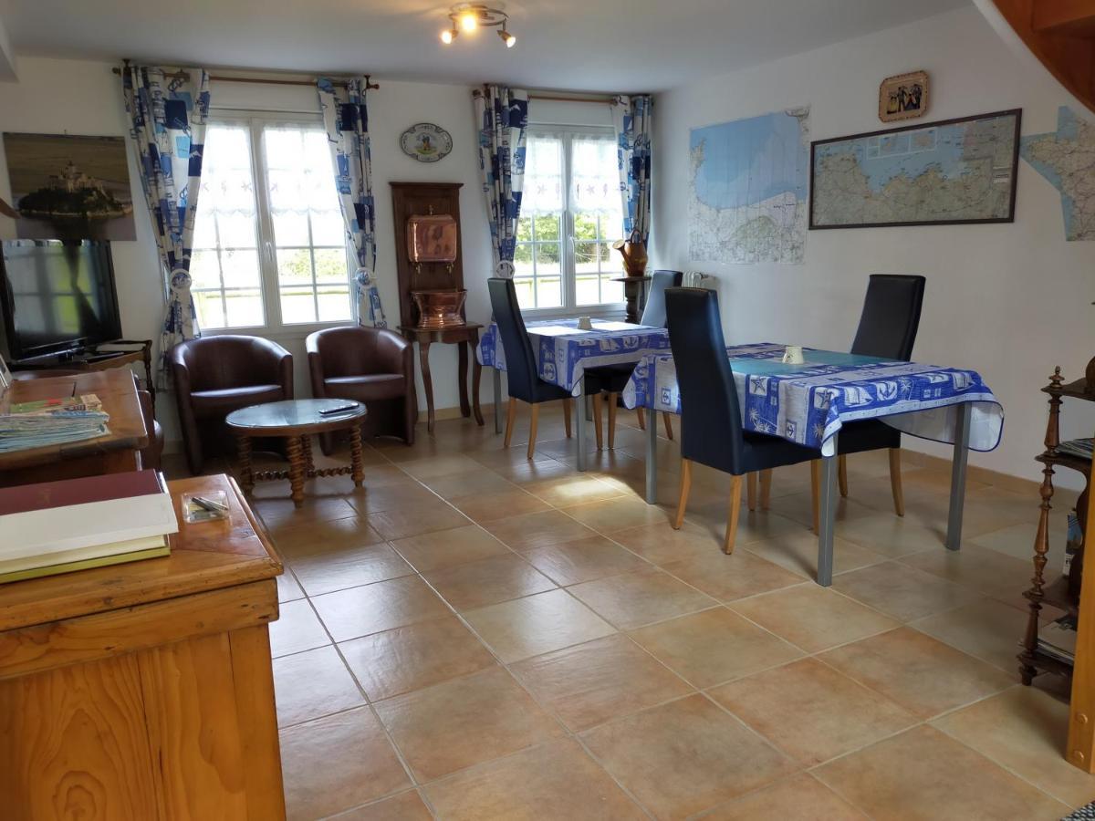 Petit Chatelet Bis Hirel 외부 사진