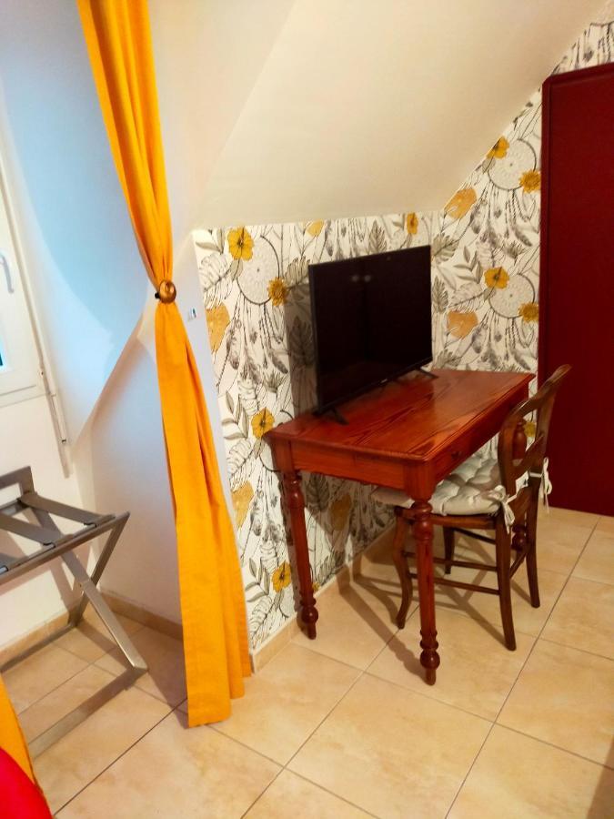Petit Chatelet Bis Hirel 외부 사진